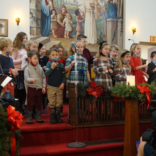 Children singing in Christmas choir